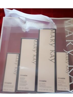 Mary Kay  TimeWise Miracle Set  Combination/Oily NOS - Fast Shipping
